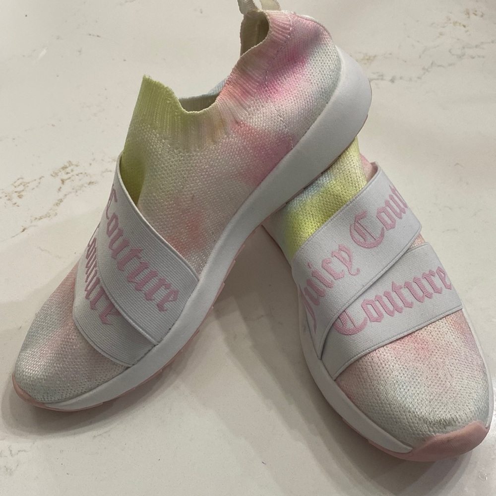 JUICY COUTURE Women's Annouce Slip-On Sneakers